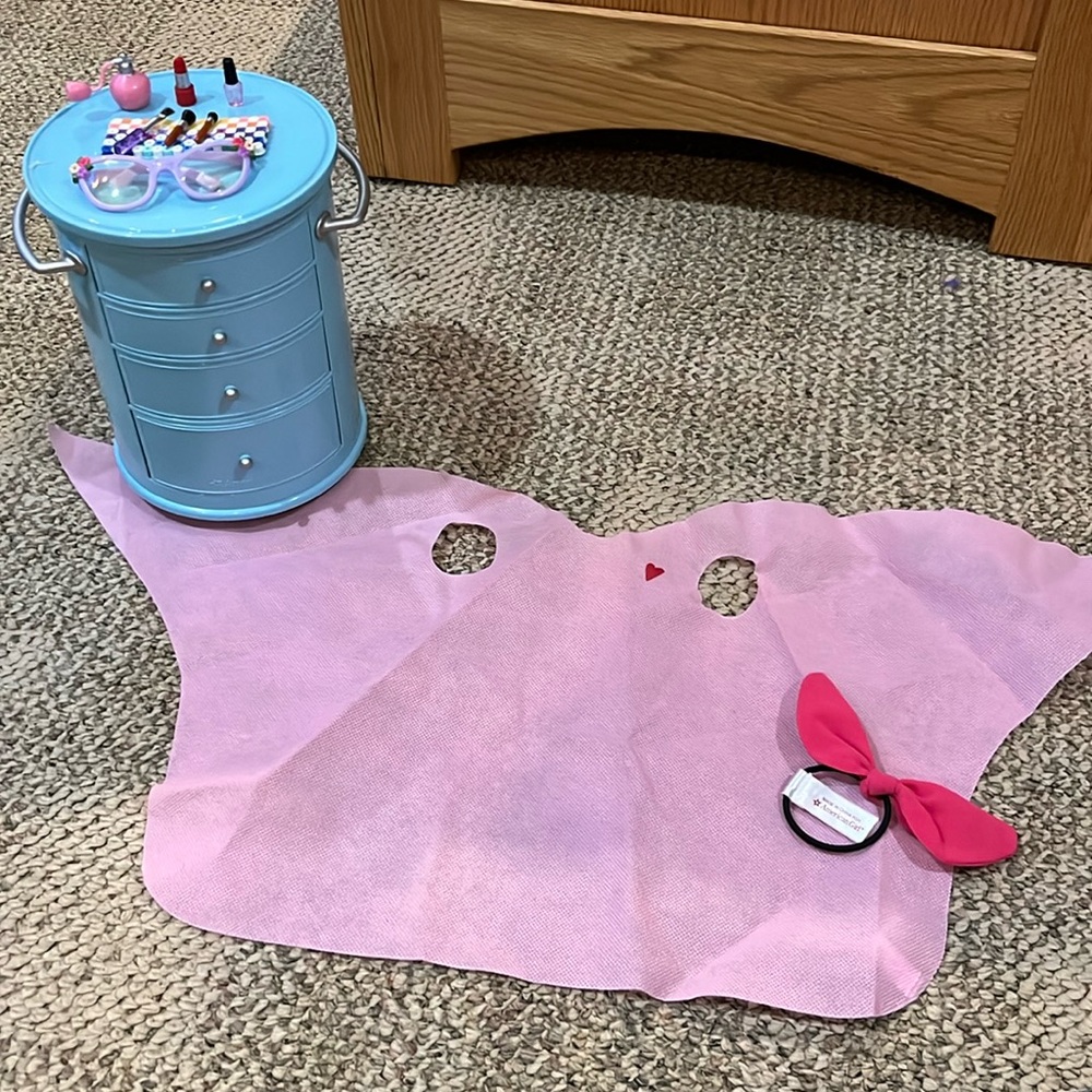 AMERICAN GIRL Dresser